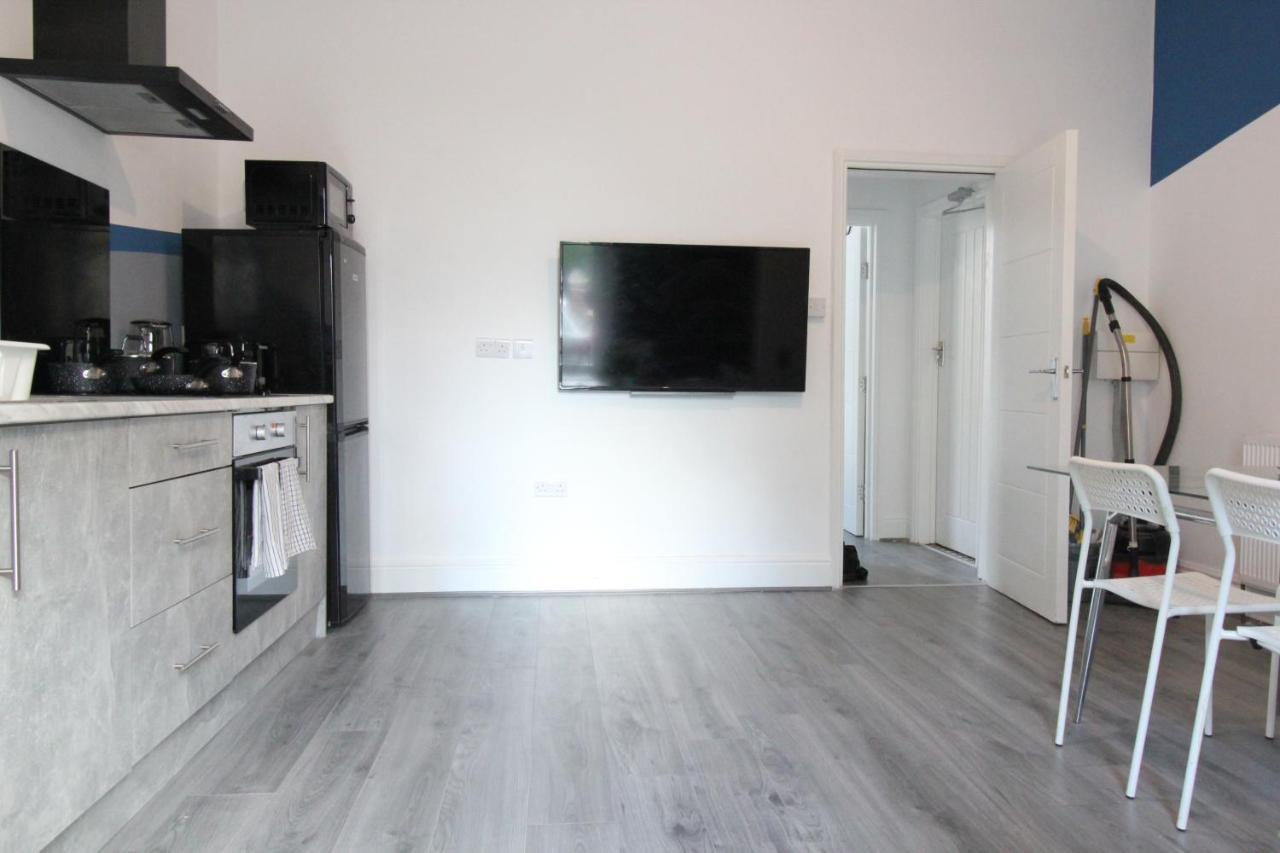 Appartement Amazing - 1Bdr - Free Street Parking à Wolverhampton Extérieur photo